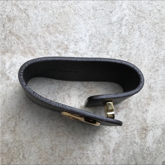 NWOT Authentic GUCCI “1973” Leather Cuff Grey Bracelet w/Gold G,17, Grey 23514 - Picture 4 of 6